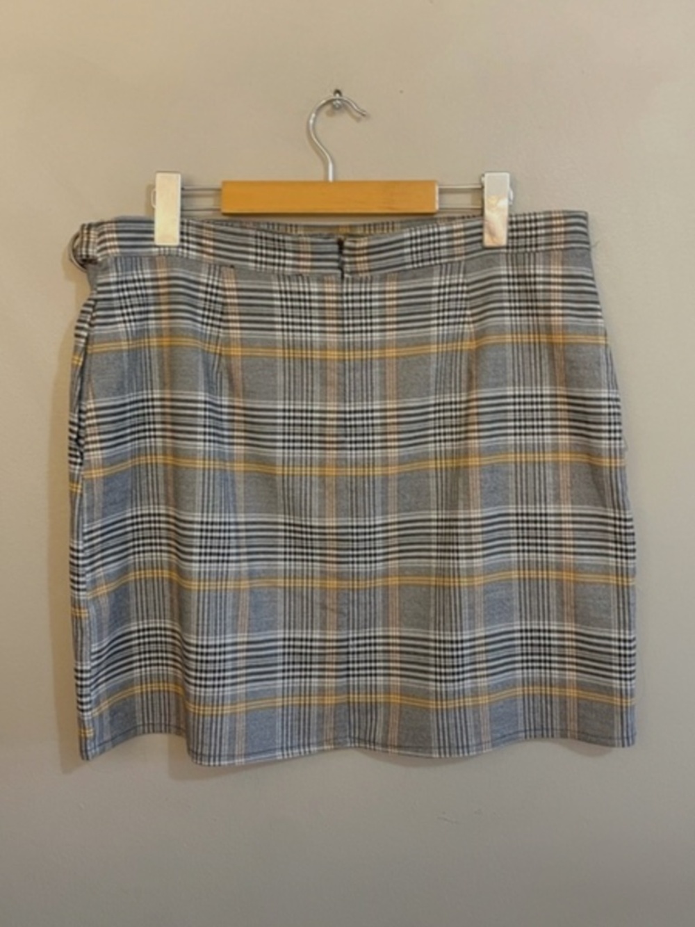 Harlow Grey Plaid A-Line Mini Skirt with Yellow Accents – Size XL EUC - Picture 8 of 14
